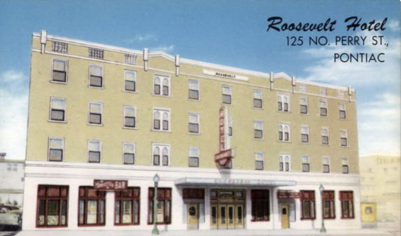 Hotel Roosevelt - Vintage Postcard (newer photo)